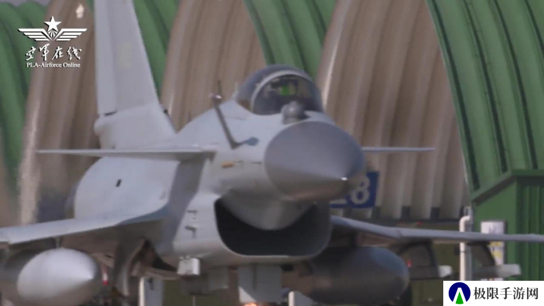 在家我是披塑料布的歼十娘，出了门你叫我什么？